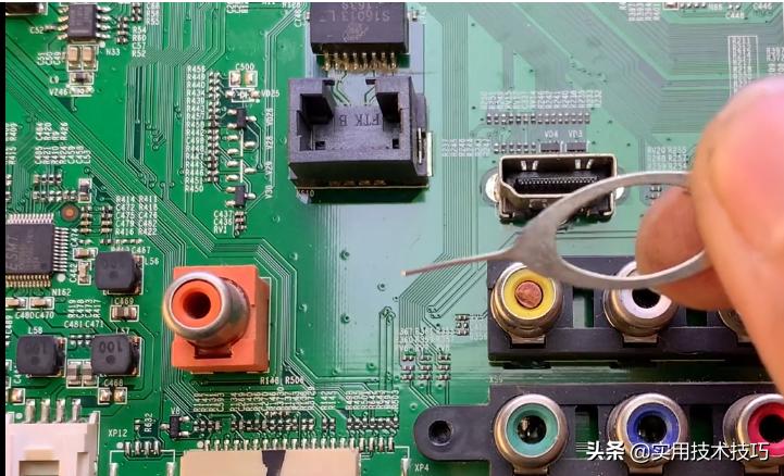 电视机av线断在插孔里了怎么办,电视盒子av线怎么接电视机