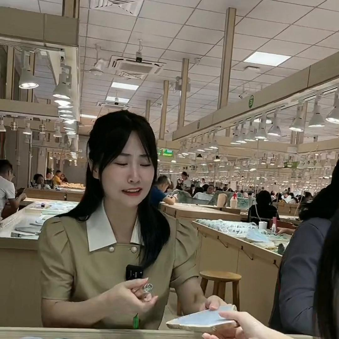 这老板都绝望了....我花中千砍下的淡春彩你们会喜欢吗...