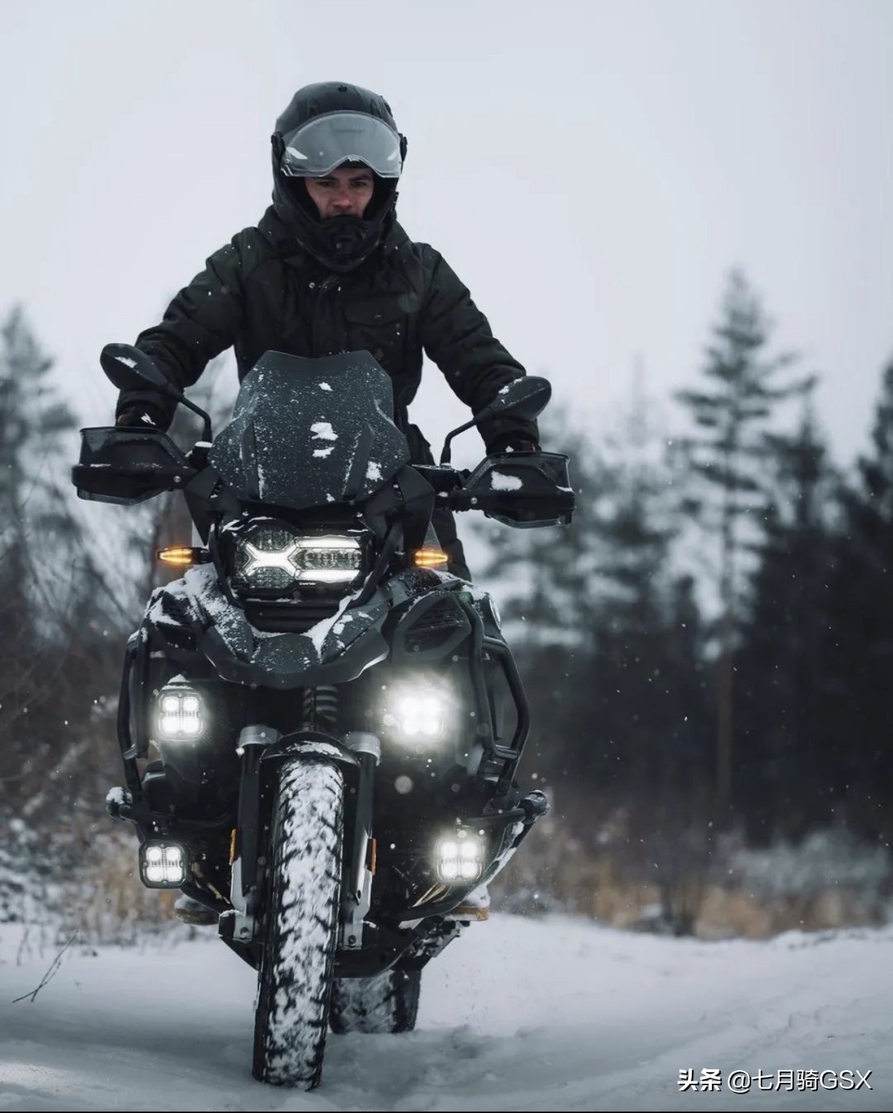 宝马r1250gs四十周年纪念款,宝马r1250gs哪一年值得购买