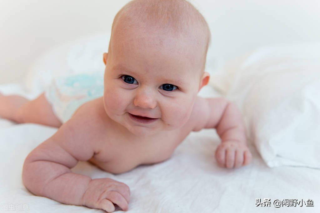 如何区别溢奶和吐奶,新手宝妈奶多怎么办