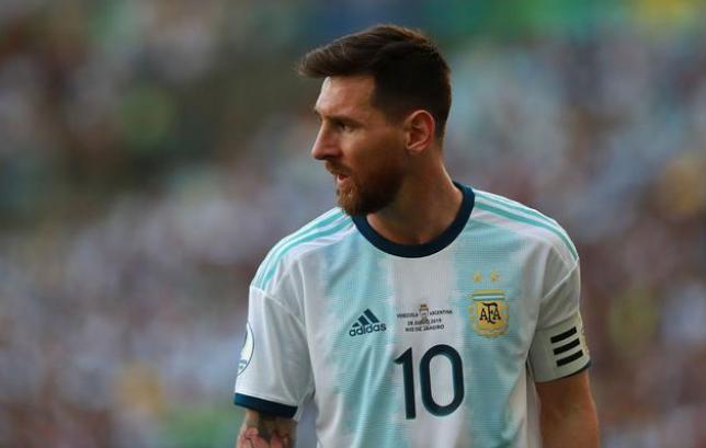 梅西第七次荣膺世界足球先生,梅西第7次荣获世界足球先生