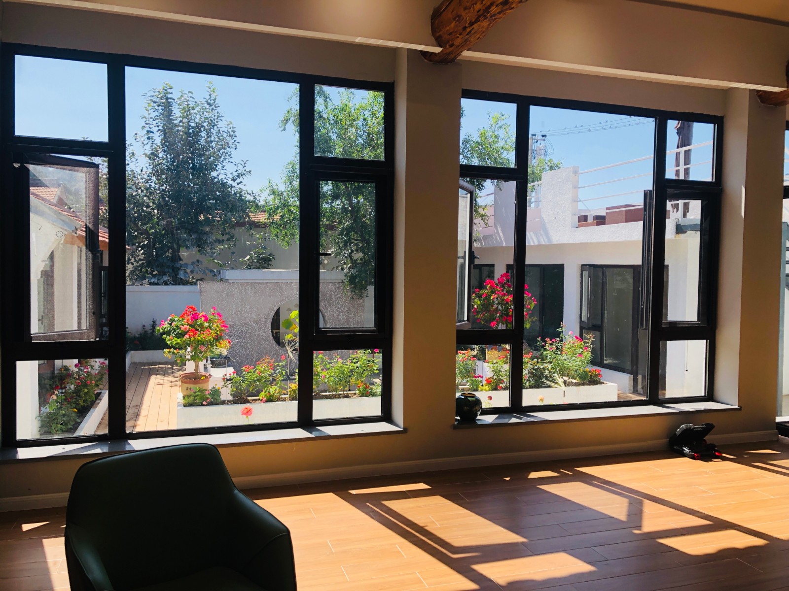 北京老张为抱孙子豪掷160万到密云租院子，山清水秀对孩子好