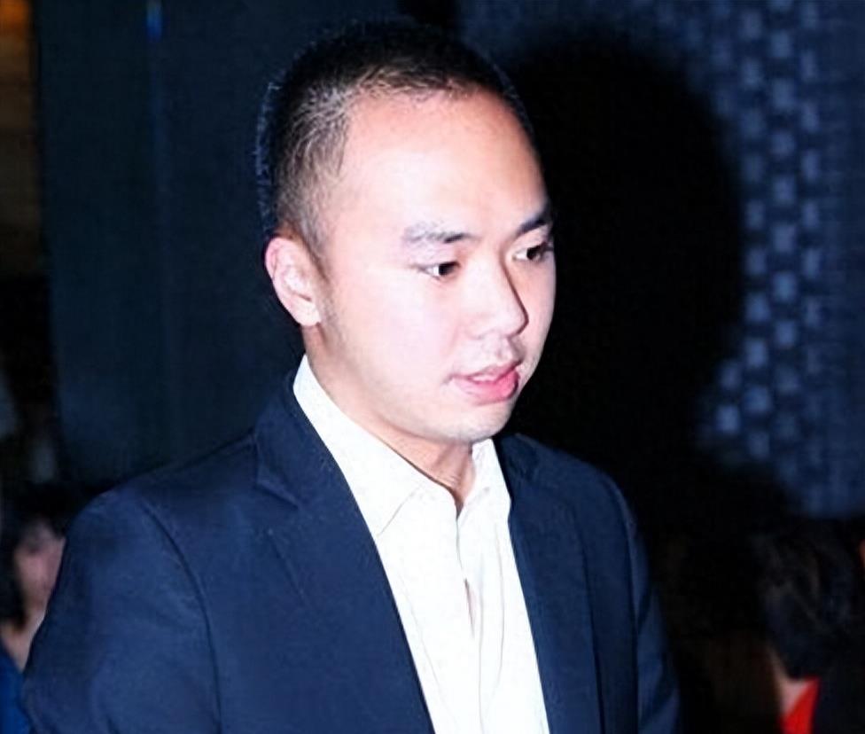 淫棍天下,60女艺人遭殃,29年牢狱飞扬跋扈