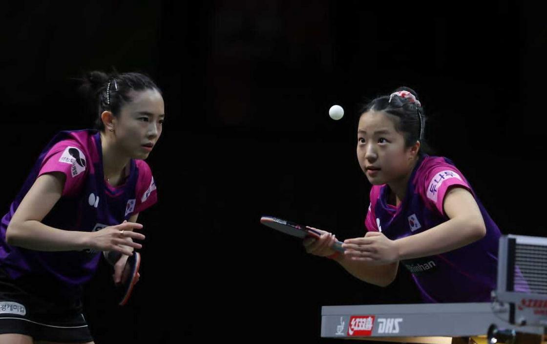 世乒赛:0-3意外爆大冷,韩国姑娘开心庆祝,国乒世界第1翻车了