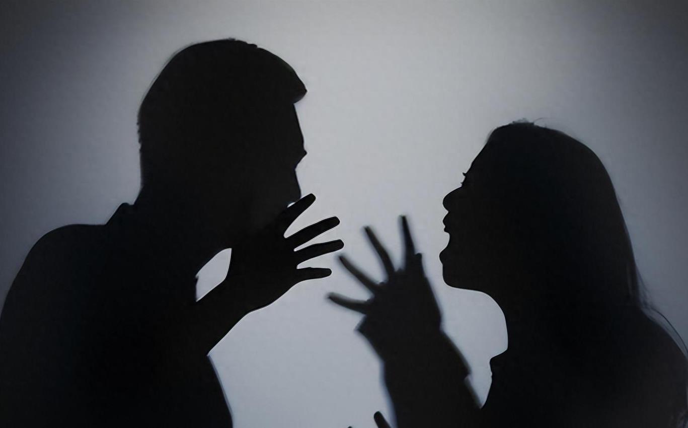 移居十年，捡到600多块河橄榄石，专家建议上交