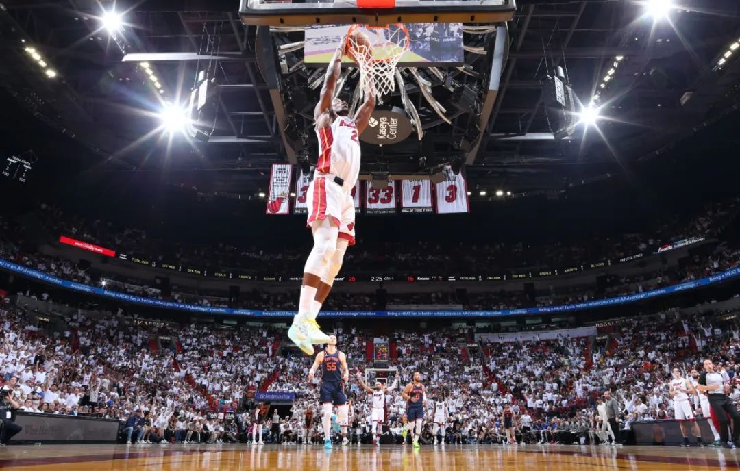 热尼第三战:战术策略层面的攻防对决