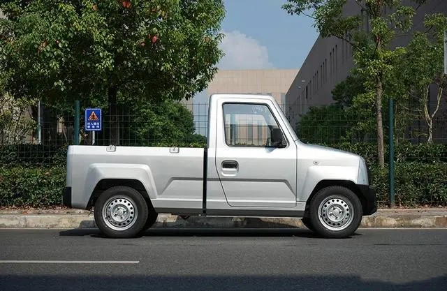 吉姆尼最新款皮卡,吉姆尼纯电小皮卡