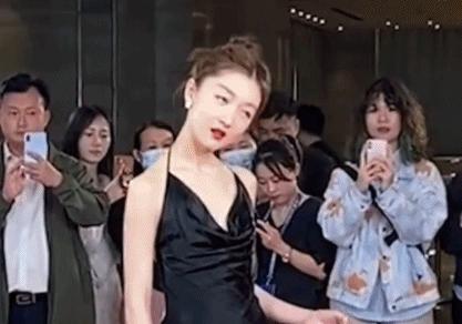 鍛ㄥ啲闆ㄨ鍑┈鎬濈函,鍛ㄥ啲闆ㄥ洖搴斿唴娑甸┈鎬濈函