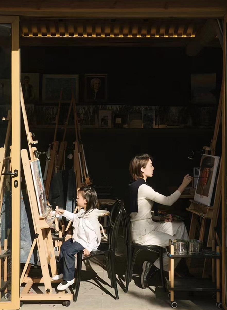 被母乳喂养绑架的产后妈妈:外人围观、医师逼迫,精神濒临崩溃