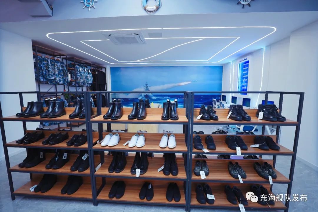 部队被装开箱,部队被装