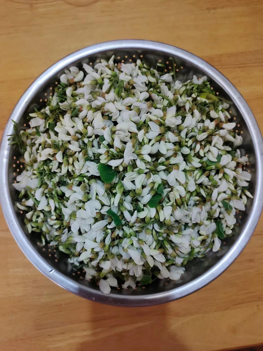 槐花怎么保存的时间长,槐花的正确保存方法槐花各种吃法