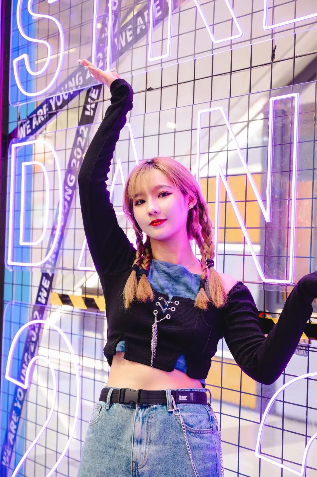 打卡赛博朋克烧烤店,赛博朋克打卡美陈