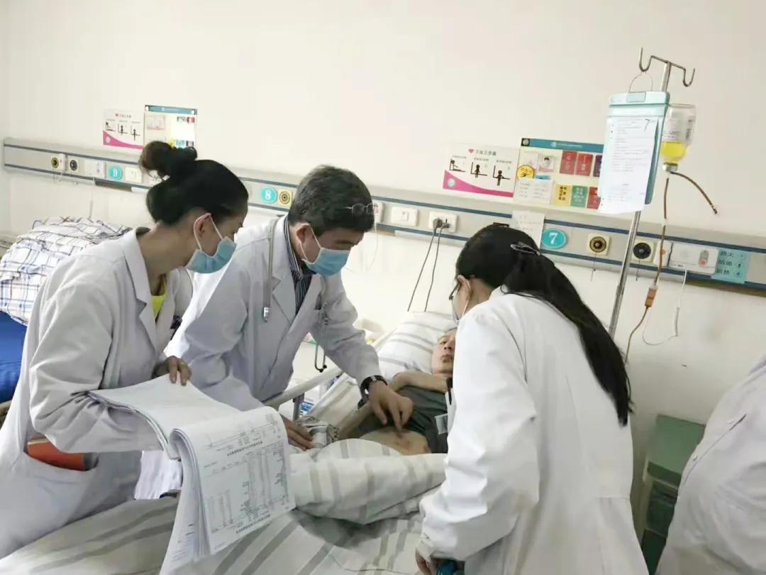 科室名片|医路热血肾利在握：西海岸新区中心医院血液内科肾内科