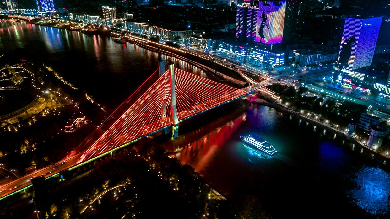 十大经济强省对比,江苏和浙江主要经济指标对比