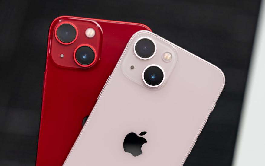 iPhone13陷“粉屏门”,苹果13pro翻车几率大吗