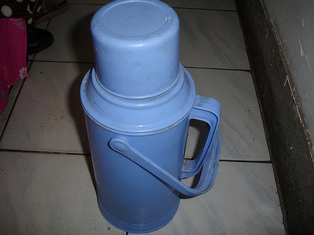 马桶堵得很深如何自己快速疏通,马桶堵得严重如何自己快速疏通