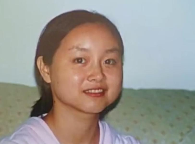 2012年，北京女孩考上清华，不久后却选择自杀，父亲崩溃大哭