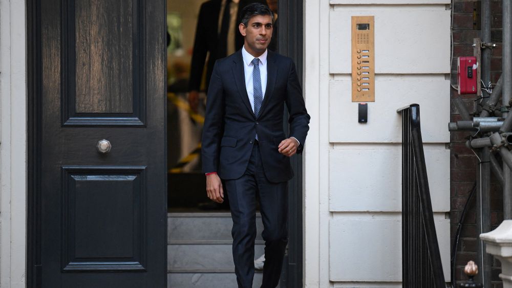 英国首相苏纳克穿普拉达西装,普拉达苏纳克