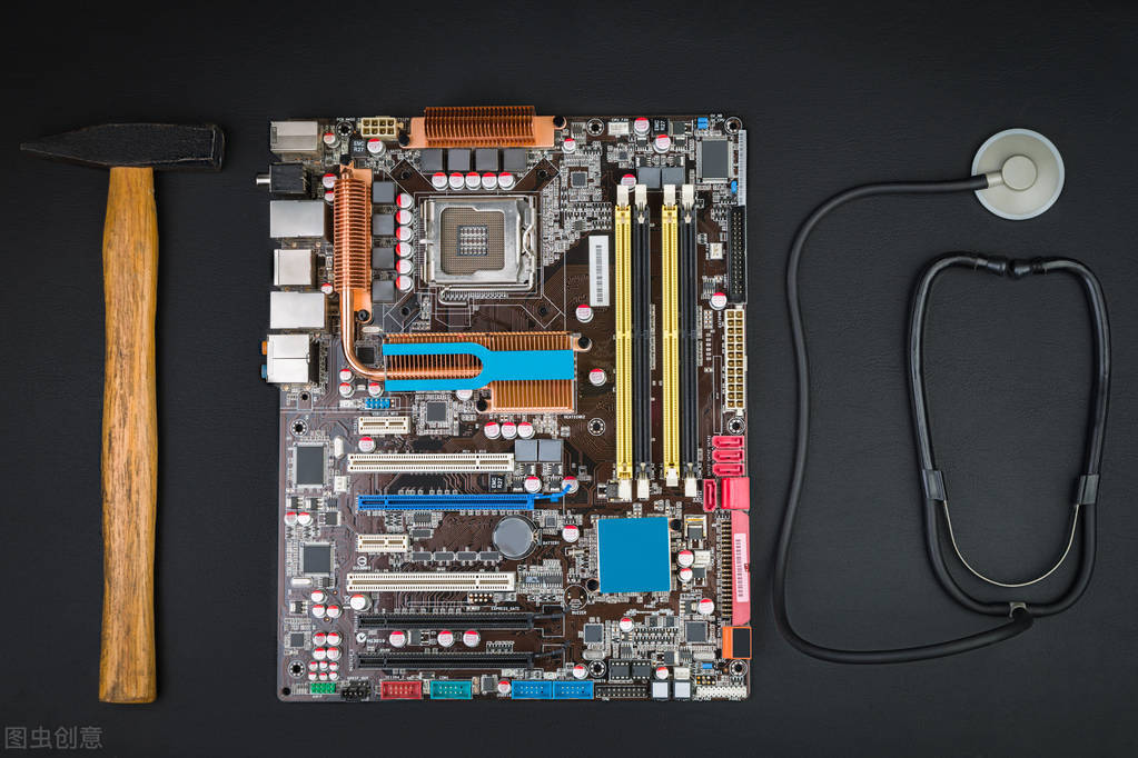 plc的硬件由哪几部分组成,台式电脑由哪些硬件组成