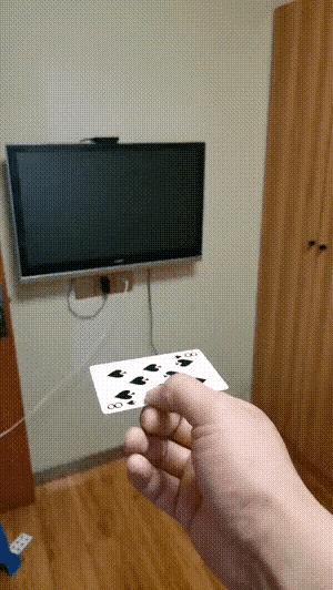 被石头划伤头有点晕,被石头磕到头流血