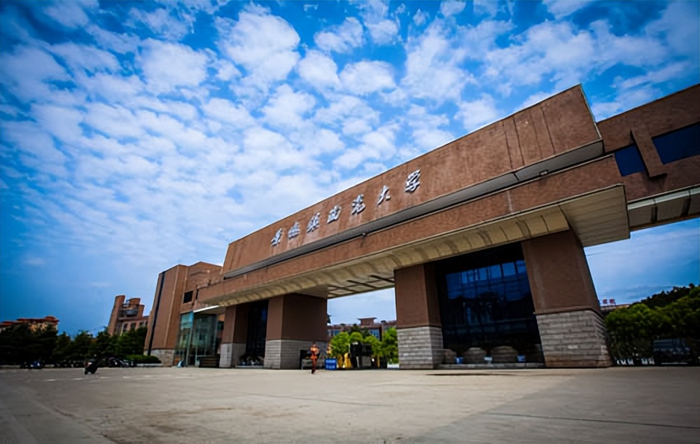 景德镇陶瓷大学在江西是一本吗,江西景德镇的陶瓷大学属于几本