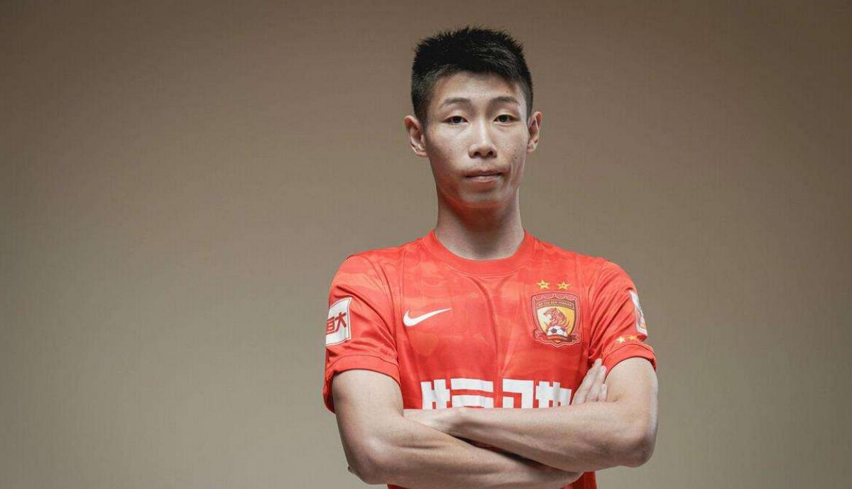 恭喜恒大两大功勋国脚回归助阵,恭喜广东宏远3名旧将获cba顶薪