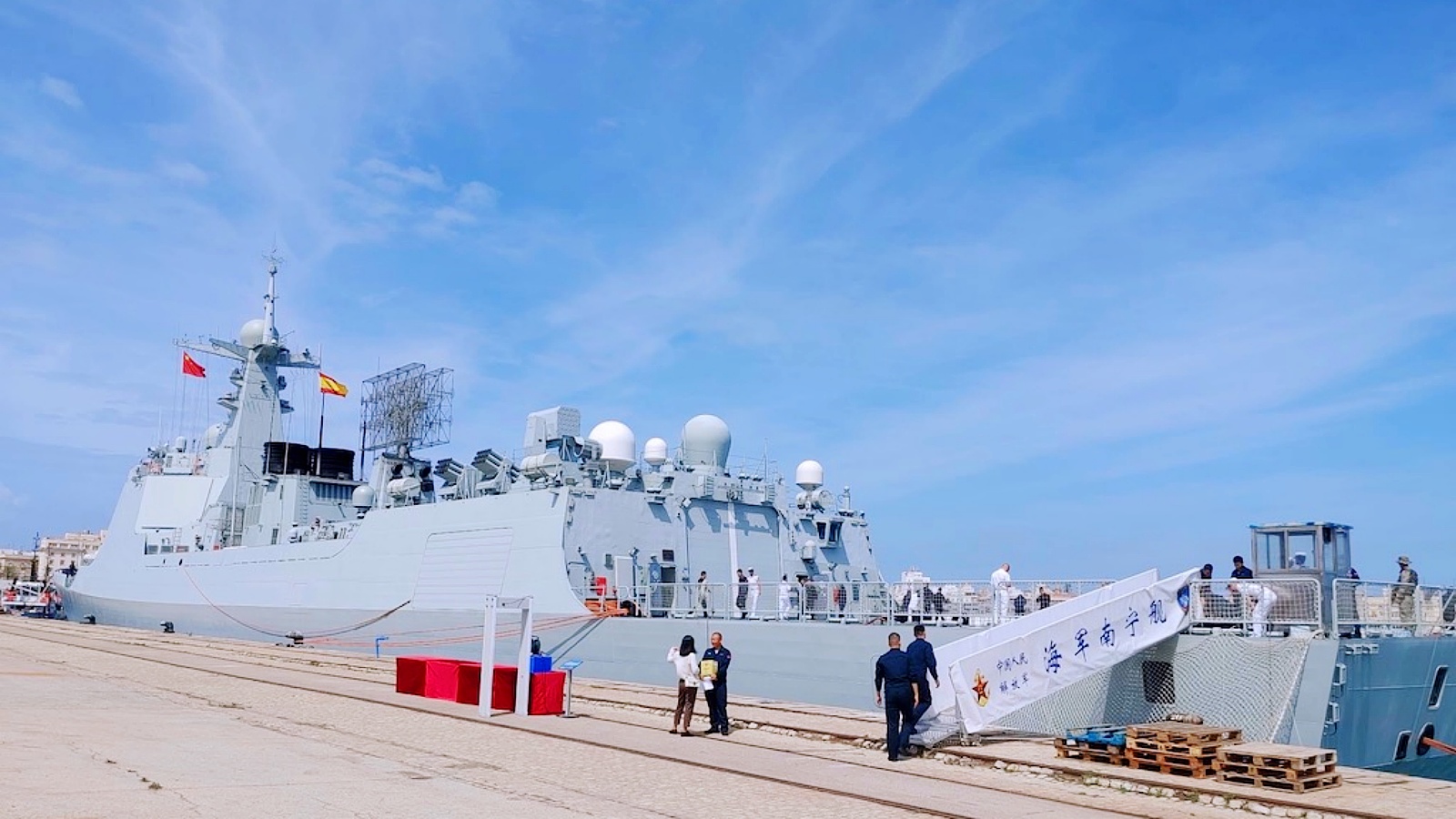 中国海军到访菲律宾,美国海军参观中国海军