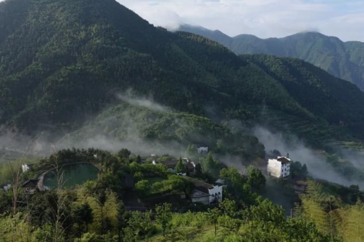 浙江古村水底惊现龙宫,中国神秘水潭龙宫图片