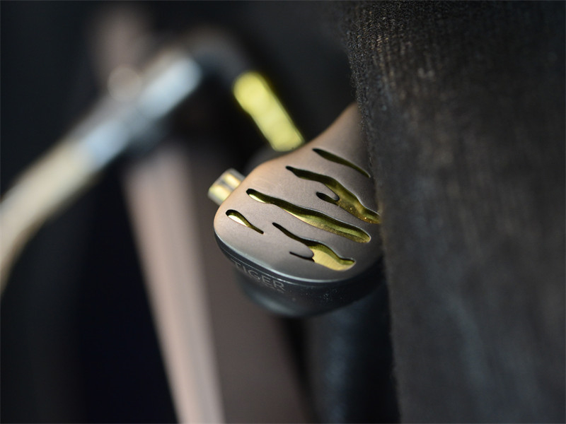 用qdc耳机聆听历届世界杯经典主题曲是什么体验？