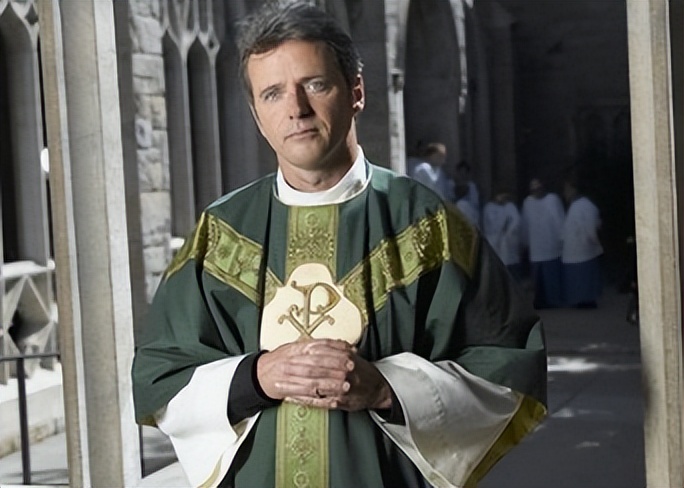 兄弟会成立的意义，学者如何看待，这与罗西克鲁亚宣言有何关系？