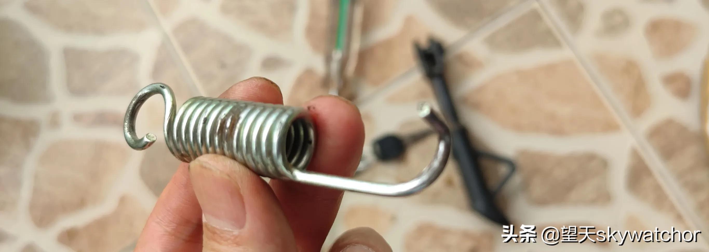 雅迪电动车脚撑安装,雅迪电动车侧脚撑的设计和维修