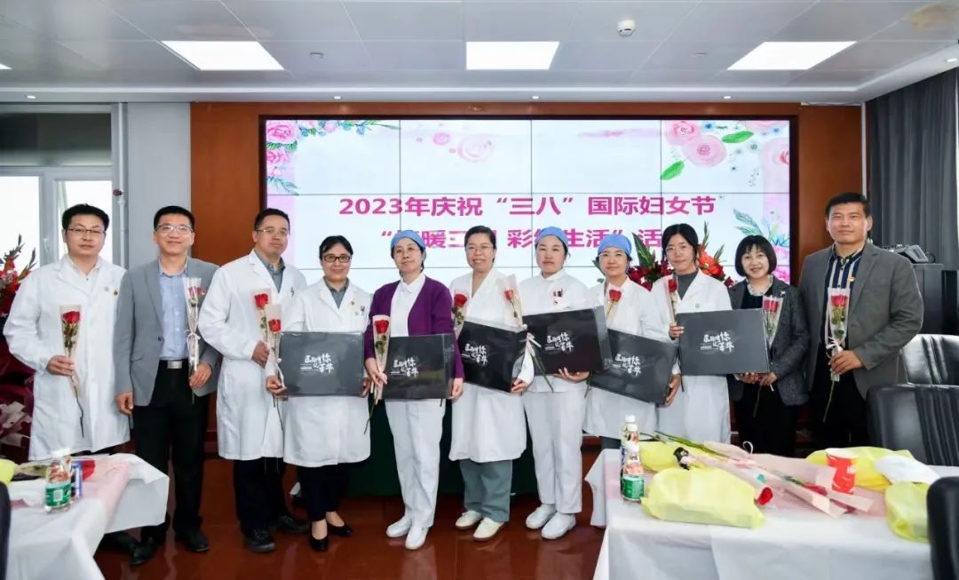 三八节彩绘活动,三八妇女节彩绘图