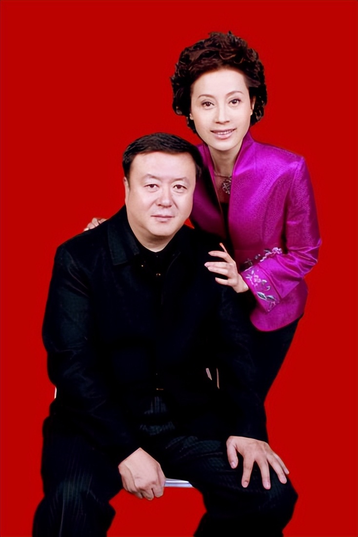 尤小刚与田歌离婚30年:他三婚娶小妻子64岁做父亲,她至今单身