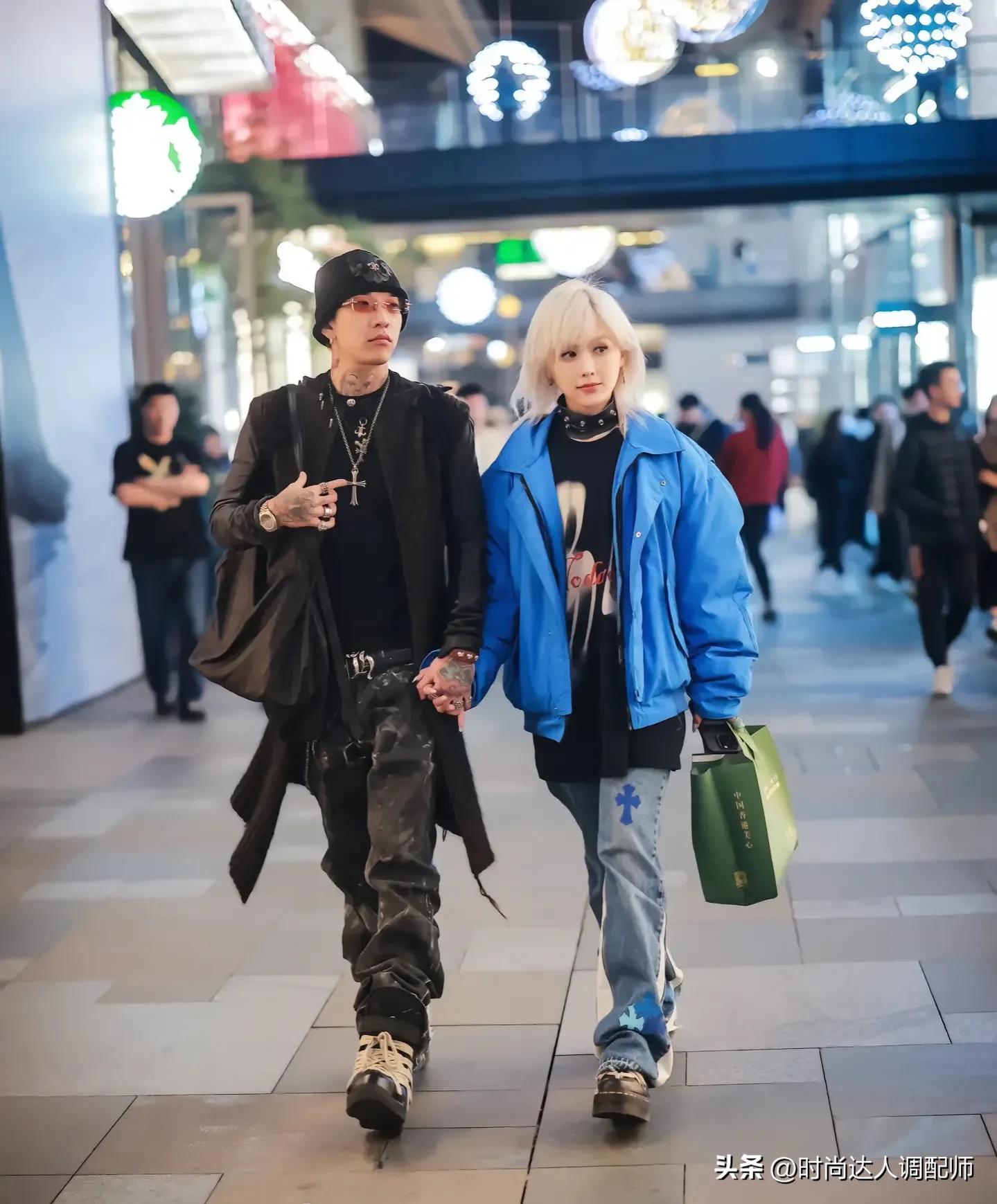 如何成为销售化妆品高手,怎样成为女装服装销售高手