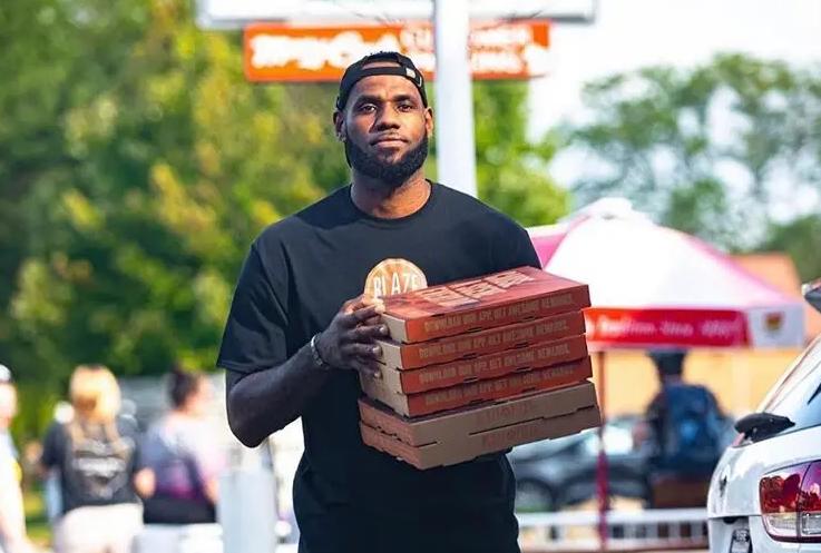 詹姆斯成首位资产达10亿美元的现役NBA球员，来看下他的商业帝国