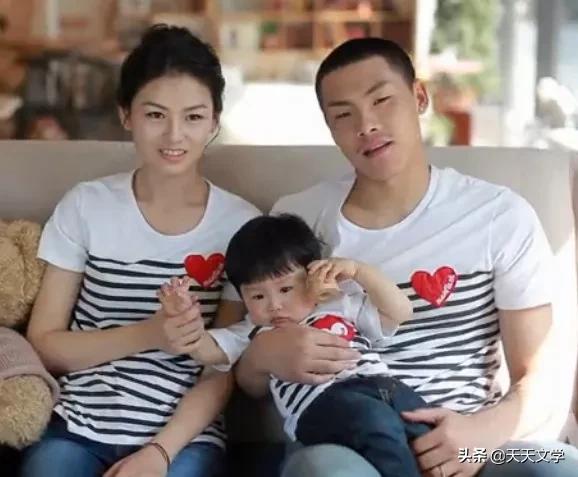 门将王大雷妻子赵立琴讲：他失败时你要鼓励他，胜利时要佯装淡定