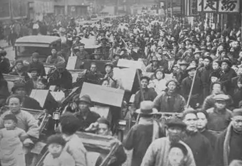 1953年人口普查，一干部奢侈行为被群众举报，竟是杀害杨虎城凶手