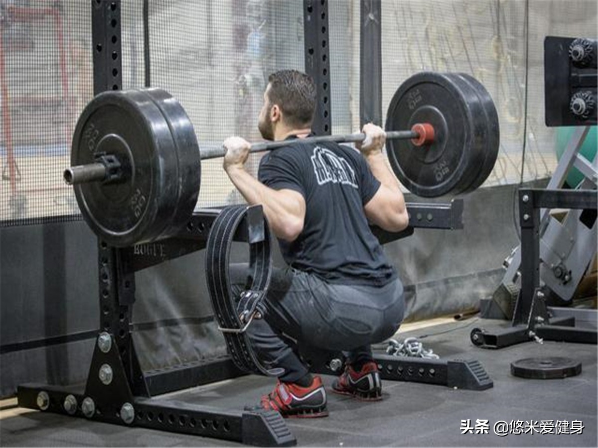 深蹲站不稳是脚外侧哪里力量薄弱,深蹲不掌握这5点别说训练没效果