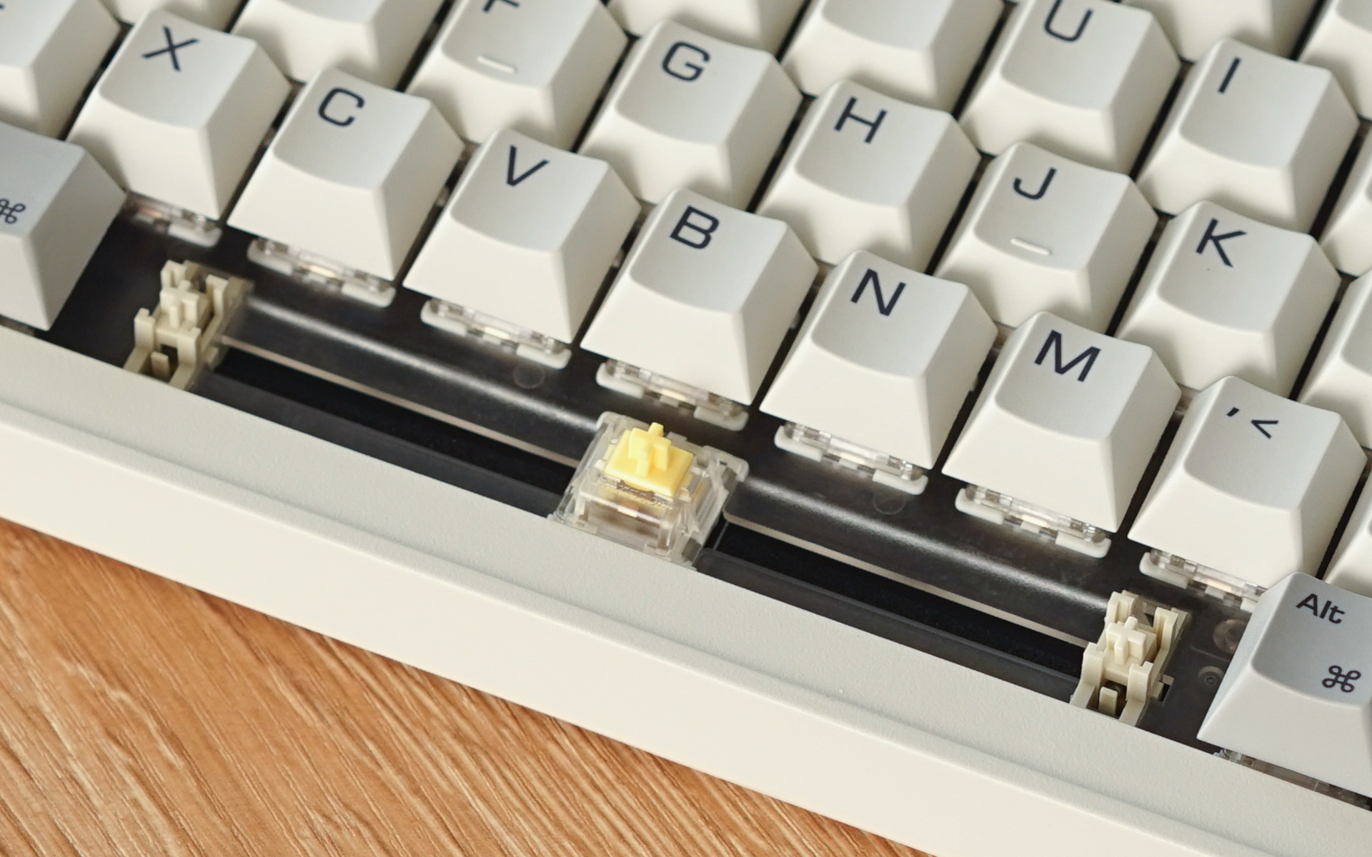 简洁情怀风,功能齐备83键,米物ARTZ830机械键盘体验