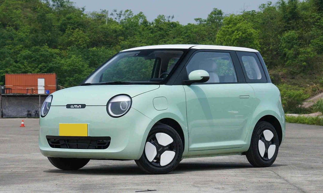 五菱宏光miniev和长安奔奔哪个好,长安lumin和五菱宏光miniev