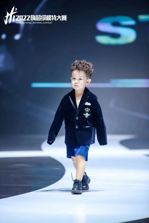 荣耀时刻｜2022嗨超级模特大赛城市形象大使「张泽贤」