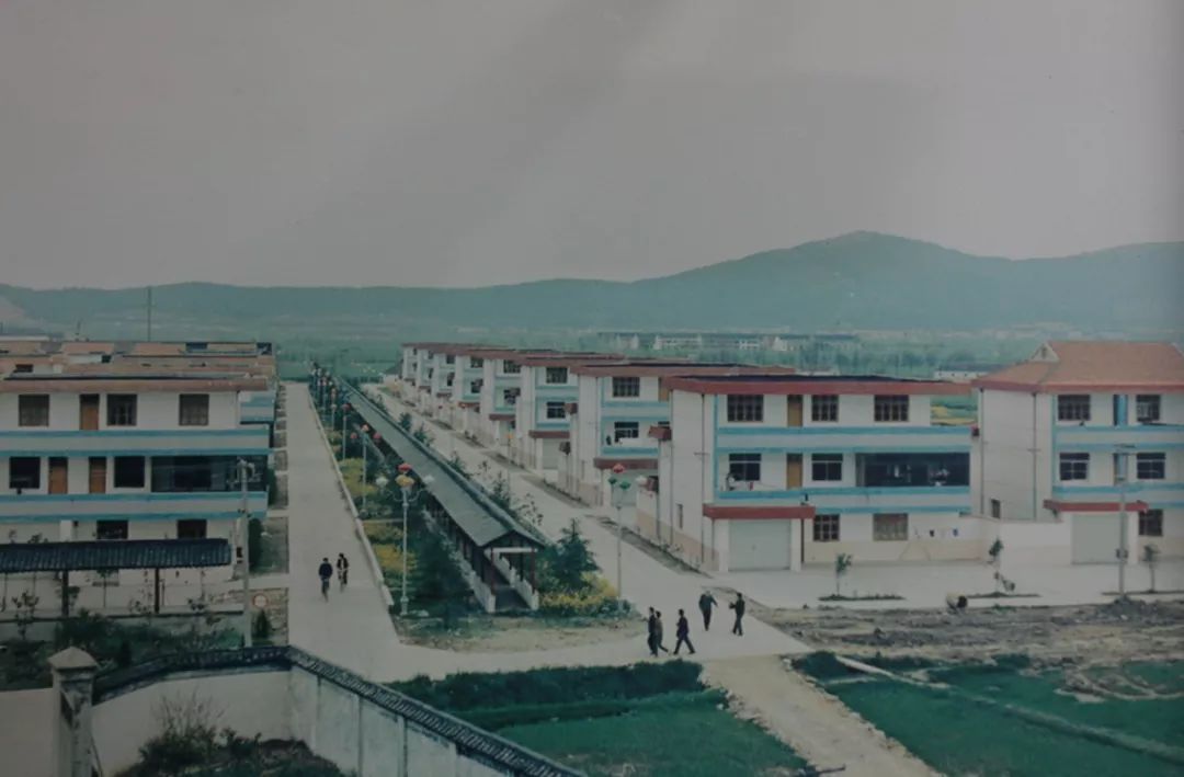 吴仁宝讲述华西村,华西村吴仁宝艰苦朴素