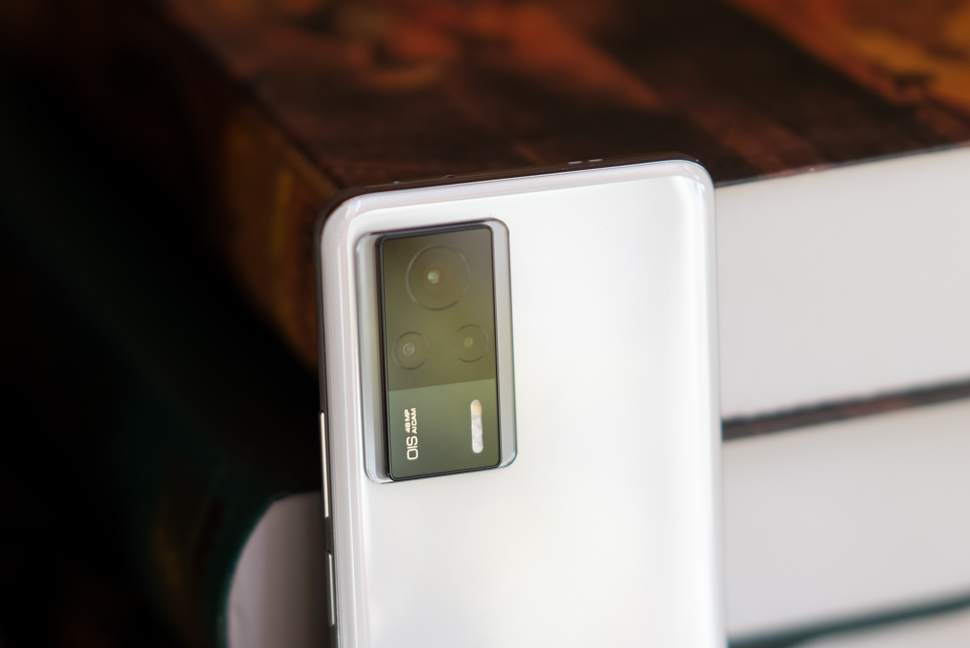 小米和vivo哪款手机性价比高,vivo和小米推荐一款性能旗舰机