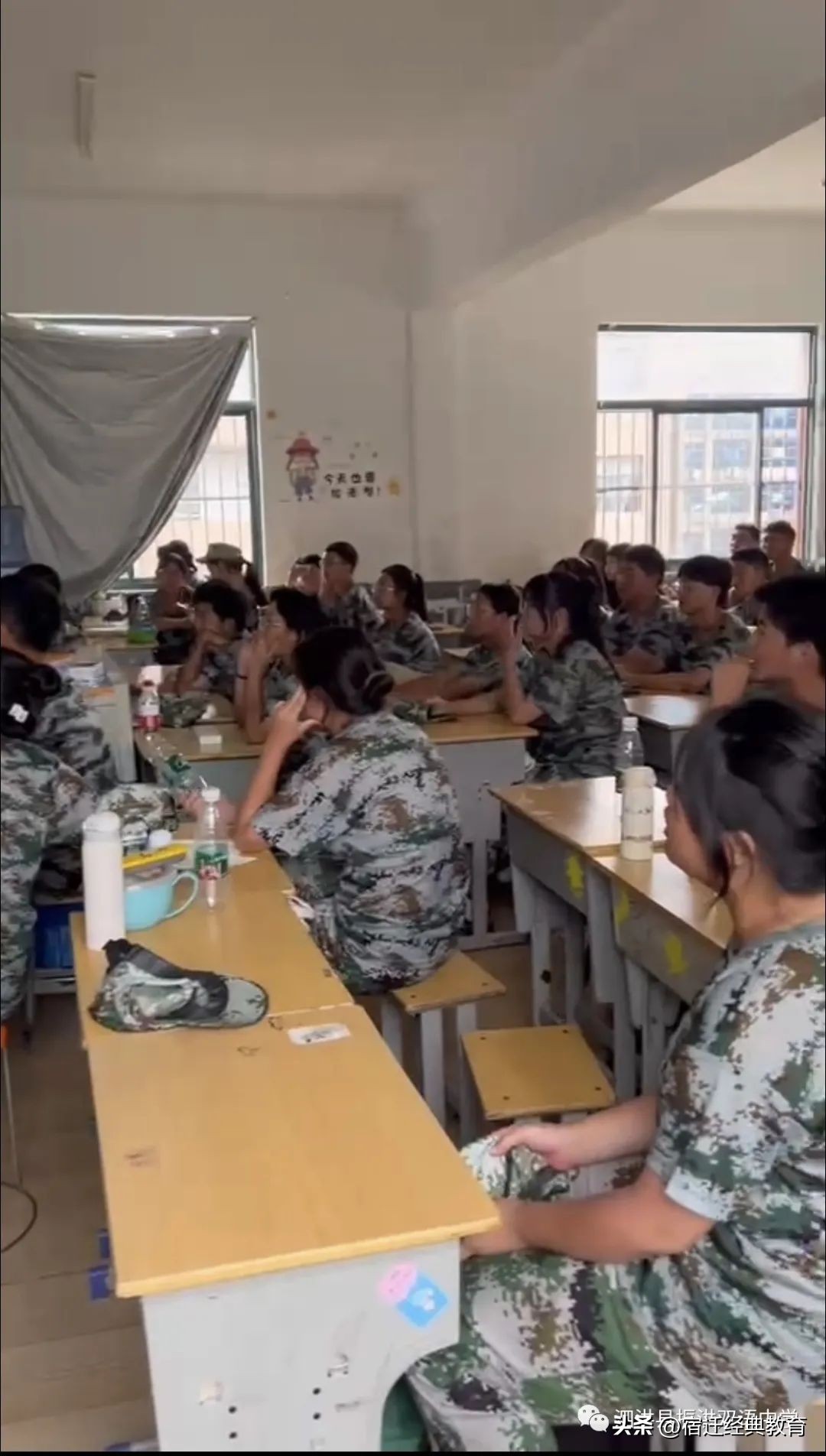 2019级新生军训掠影之动作篇,直击2022级新生军训汇演现场