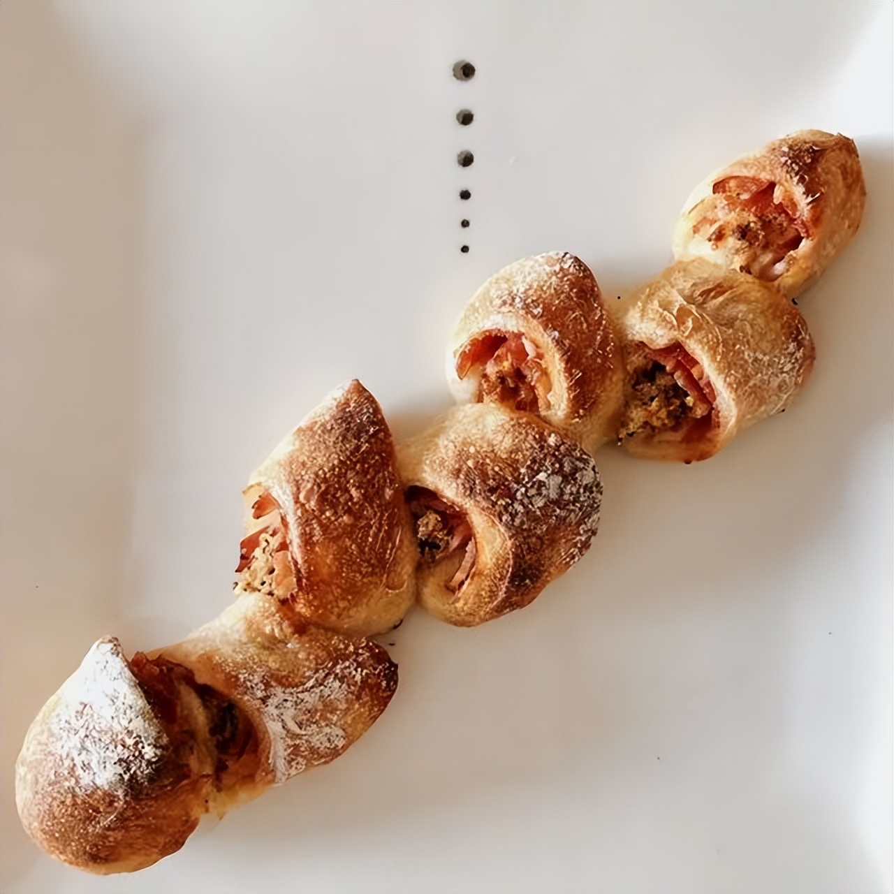 东京这位「面粉刺客」！每日使用15种面粉，混合制作40款面包