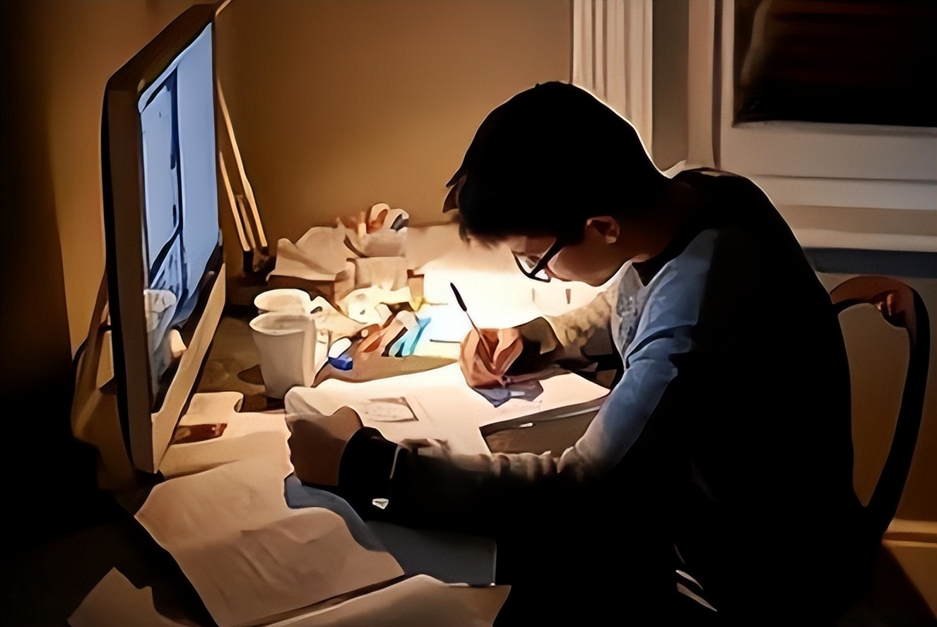 武汉博士11天捐精5次猝死，父亲索赔400万：我儿的命还不如一头牛