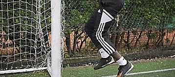 射门如何才能打上力量