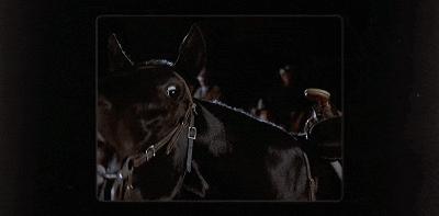 男神是真脱啊！大尺度秀身材，网飞新片一上线，全网炸了！