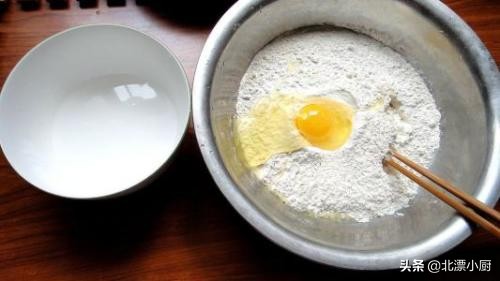 怎样发面蒸包子才松软好看不回缩,发面技巧大全