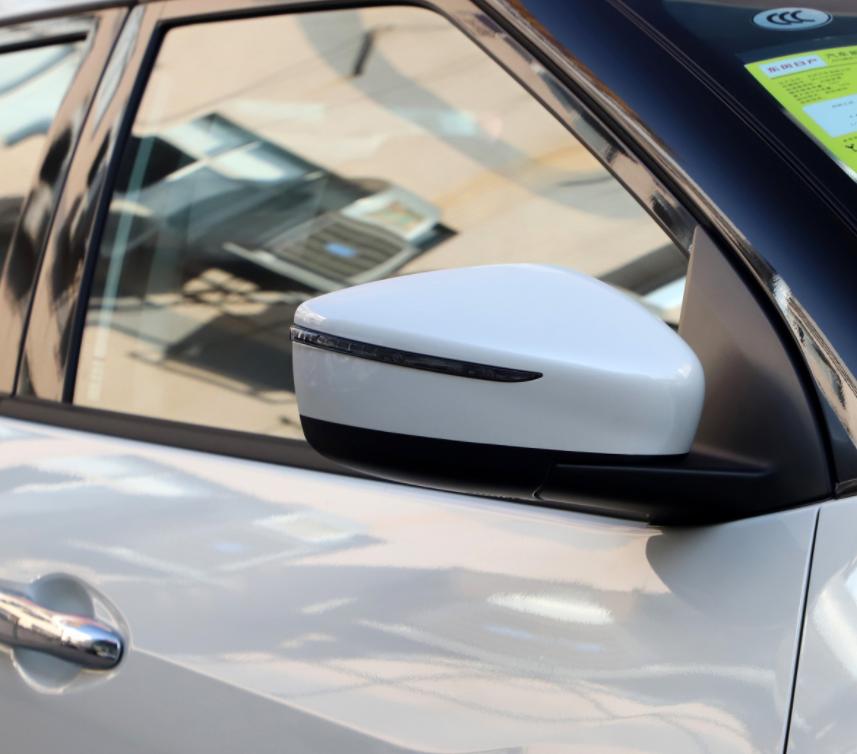 日产蓝鸟与轩逸区别,外形运动的车